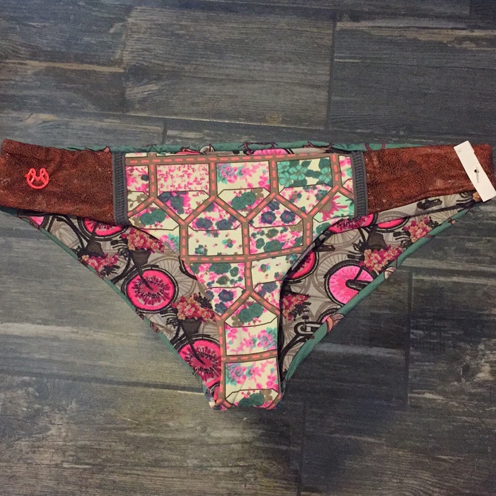 Maaji Reversible Bikini Bottom M NWT - Picture 6 of 8